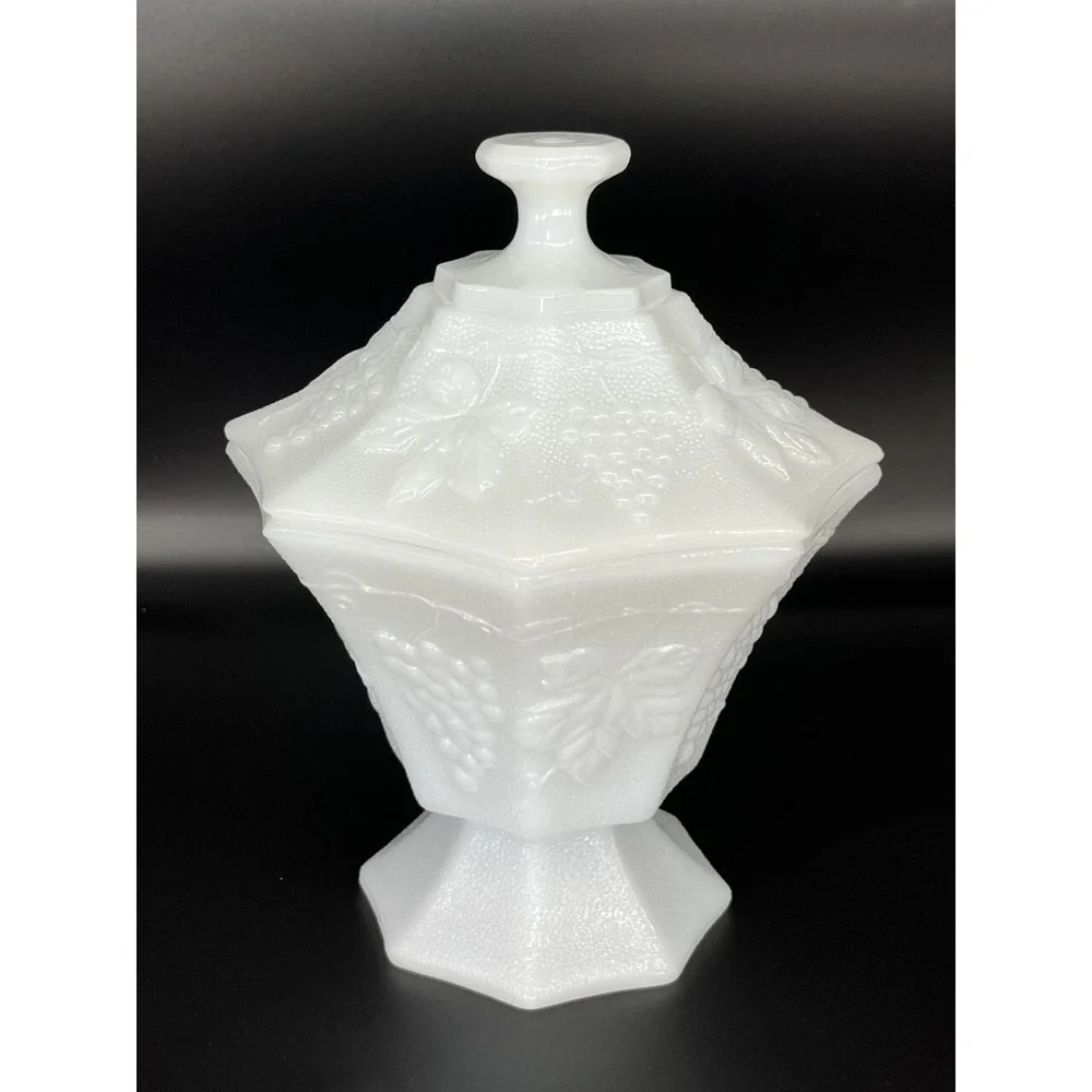 Vintage Anchor Hocking Milk Glass Pedestal‎ Candy Dish with Lid